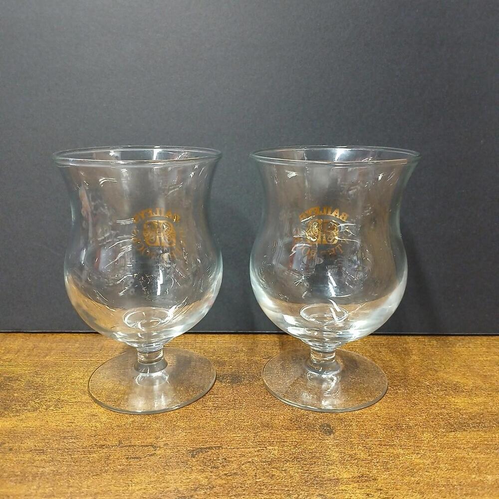 Lot of 2 Bailey’s Irish Crème On The Rocks Logo Footed Cordial Tulip Glasses - Picture 2 of 4
